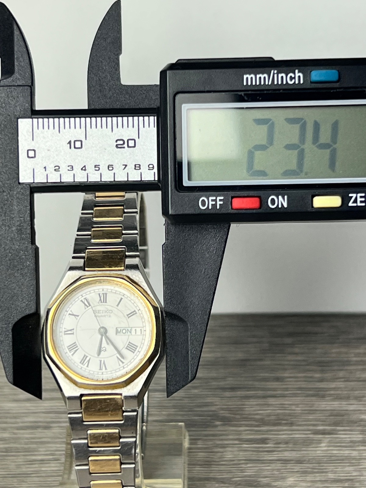 SEIKO Ladys, Datumsanzeige – Bild 3